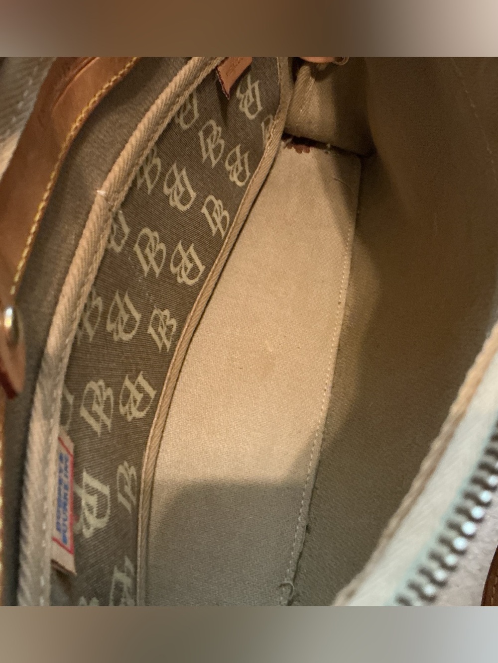 ❌❌❌SLS26Vtg Dooney & Bourke DB Signature Canvas Shoulder Bag Olive Taupe - Picture 5 of 16